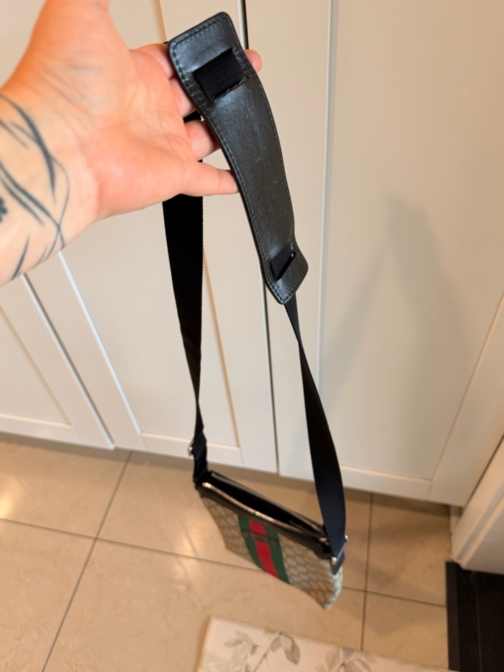 🔥🔥Gucci Supreme Web leather Crossbody Bag with Green and Red Stripe (GUC)🔥🔥 - Picture 11 of 16